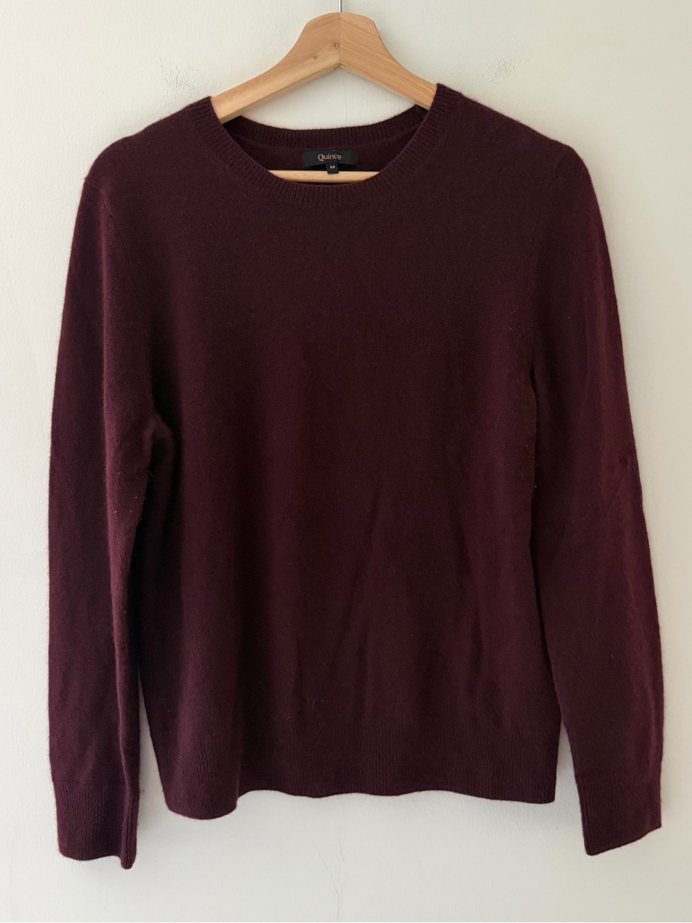 Quince Cashmere Sweater Crewneck Wine Burgundy Size Medium Quiet Luxury